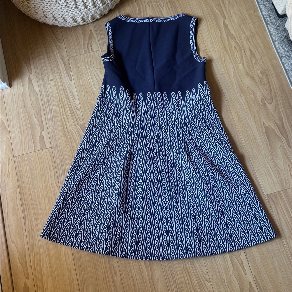Alaïa Alaia Navy Blue / White Sleeveless Stretch Knit Dress - Picture 2 of 2